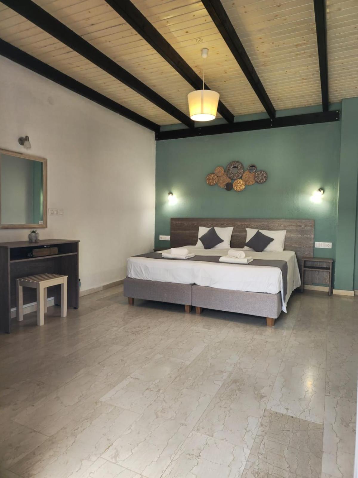 Gardelis Gardens Apartment Benitses  Ruang foto